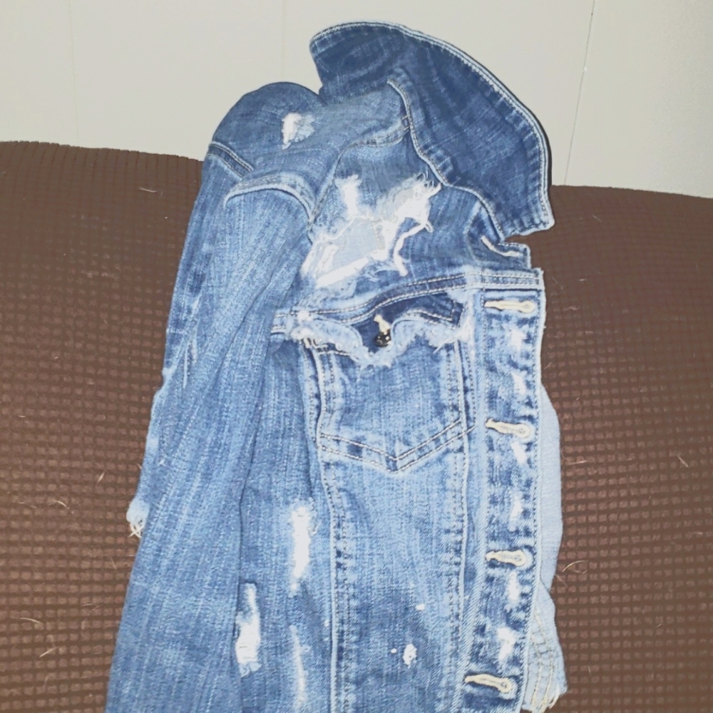 Jean jacket. Xl in girls